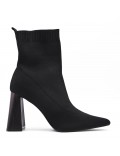 Ankle boot in a mix of materials for autumn and winter