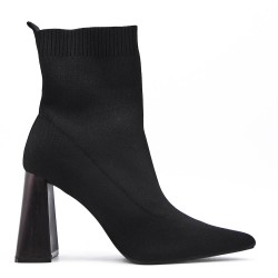 Ankle boot in a mix of materials for autumn and winter