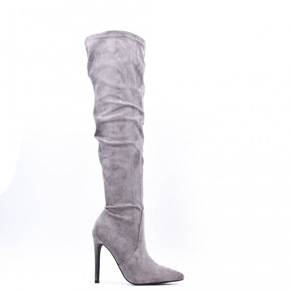 Boot in a mix of materials for fall and winter