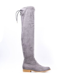 Boot in a mix of materials for fall and winter