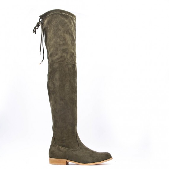 Boot in a mix of materials for fall and winter