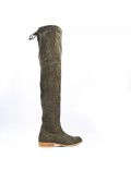 Boot in a mix of materials for fall and winter