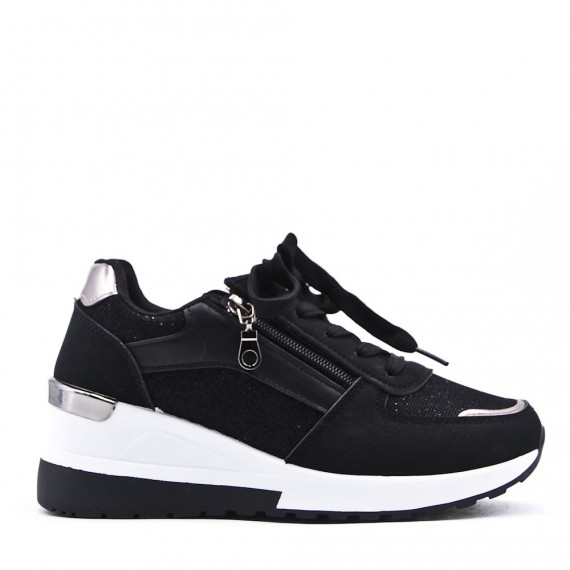 Women's faux leather lace up sneaker