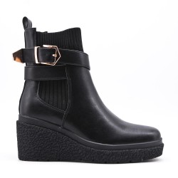 Ankle boot in a mix of materials for autumn and winter