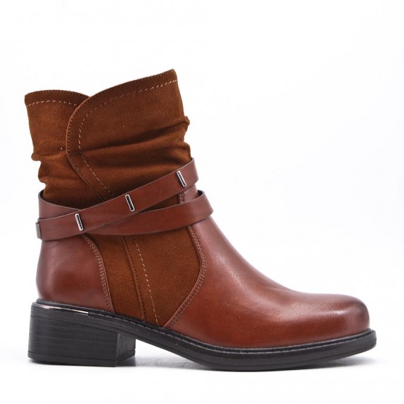 Ankle boot in a mix of materials for autumn and winter