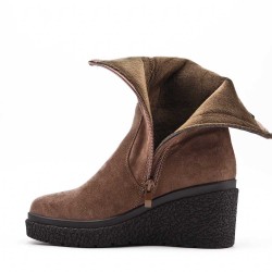 Ankle boot in faux suede