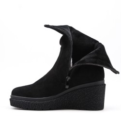 Ankle boot in faux suede