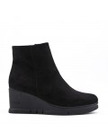 Ankle boot in faux suede