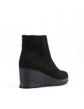 Ankle boot in faux suede