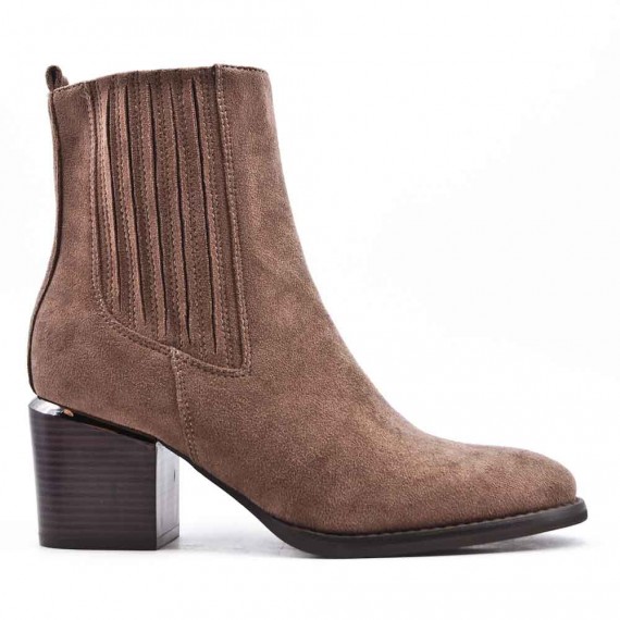 Ankle boot in faux suede