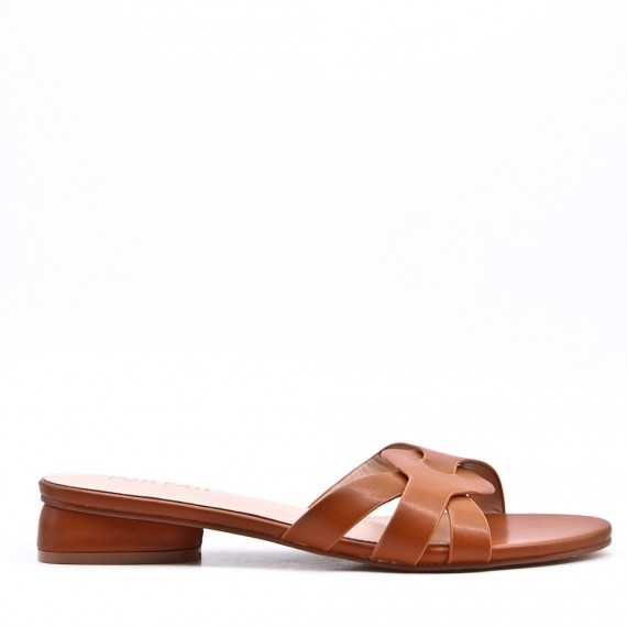 Low-heel sandal in mixed materials for women