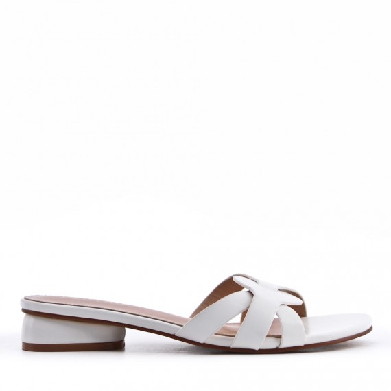 Low-heel sandal in mixed materials for women