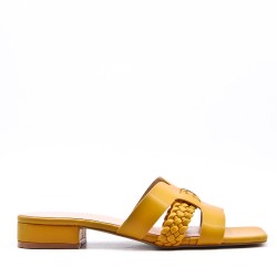 Low-heel sandal in mixed materials for women