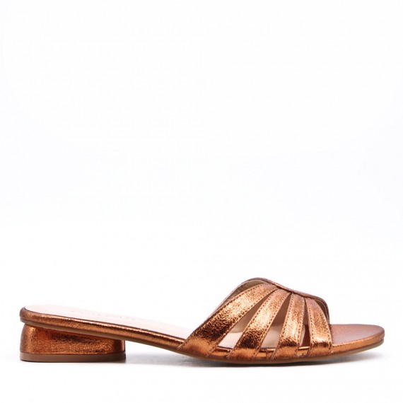 Low-heel sandal in mixed materials for women