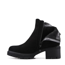 Ankle boot in a mix of materials 