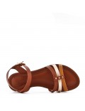 Flat sandals in faux leather for women