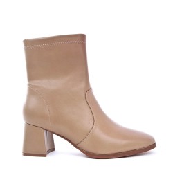 Ankle boot in a mix of materials for autumn and winter