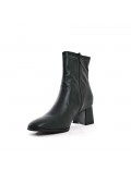 Ankle boot in a mix of materials for autumn and winter