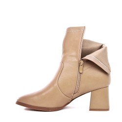 Ankle boot in a mix of materials for autumn and winter