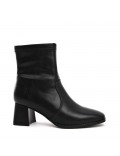 Ankle boot in a mix of materials for autumn and winter