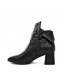 Ankle boot in a mix of materials for autumn and winter