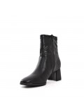 Ankle boot in a mix of materials for autumn and winter