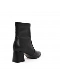 Ankle boot in a mix of materials for autumn and winter