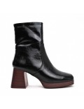 Ankle boot in a mix of materials for autumn and winter