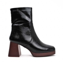 Ankle boot in a mix of materials for autumn and winter