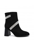 Ankle boot in a mix of materials for autumn and winter