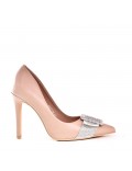 Leatherette pump with heels