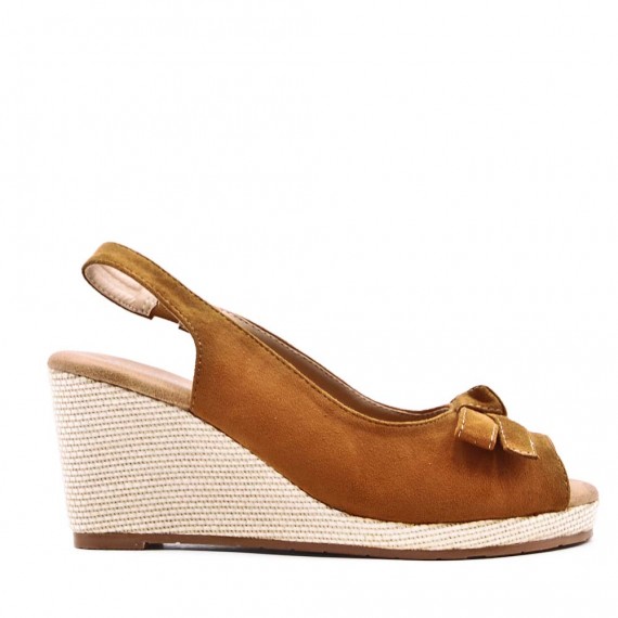 Mixed material wedge sandal