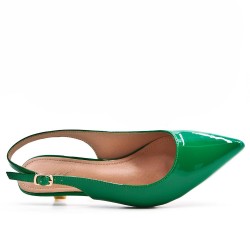 Leatherette pump with heels