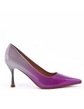 Leatherette pump with heels