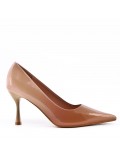 Leatherette pump with heels