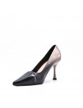 Leatherette pump with heels