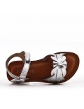 Girl's faux leather sandal