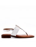 Flat sandals in faux leather for women