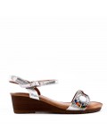 Women wedge sandal in faux leather 