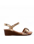 Women wedge sandal in faux leather 