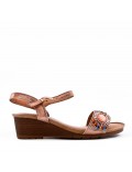 Women wedge sandal in faux leather 