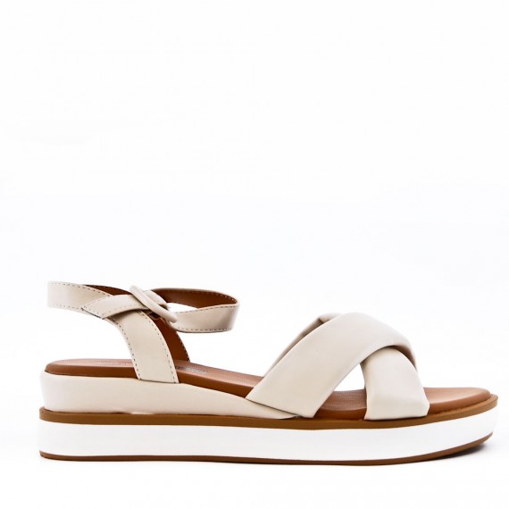 Women wedge sandal in faux leather 