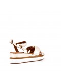 Women wedge sandal in faux leather 