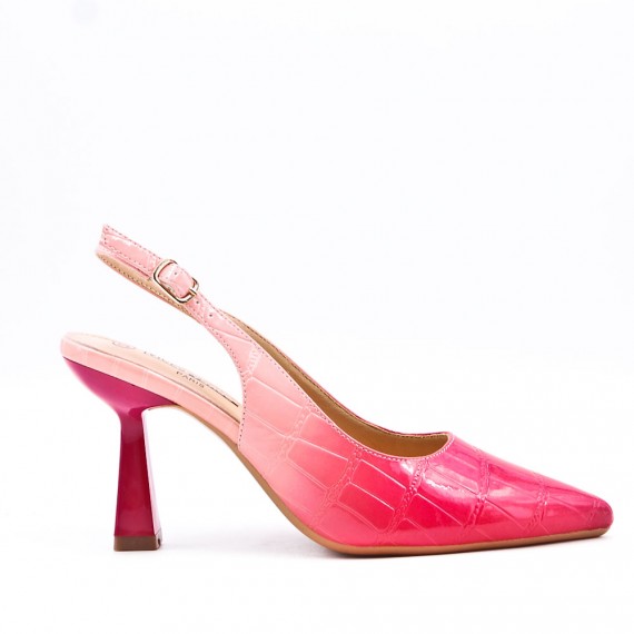 Leatherette pump with heels