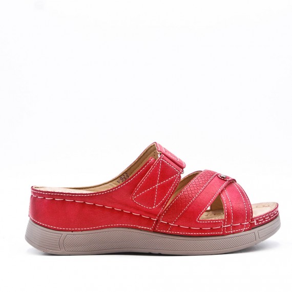 Comfortable faux leather sandal for women