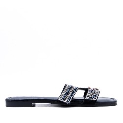 Flat sandals in faux leather for women