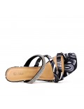 Heeled sandal in mixed materials