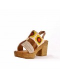 Heeled sandal in mixed materials