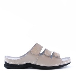 Comfort sandal in faux leather