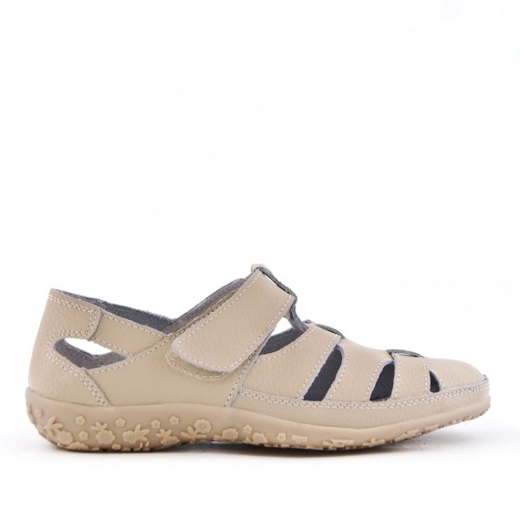 Comfort sandal in faux leather